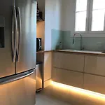 Luxurious Townhouse 10 Mins Walk To Centre Villa *