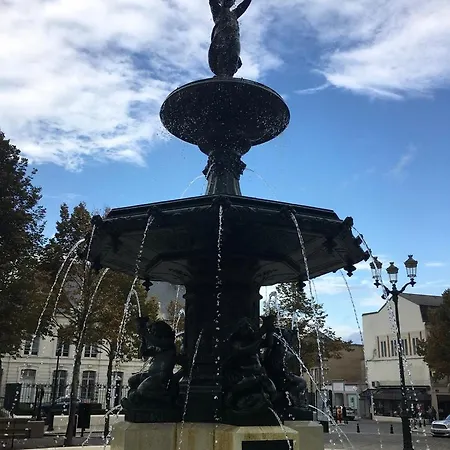 Vila Luxurious Townhouse 10 Mins Walk To Centre