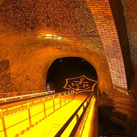 Vila Luxurious Townhouse 10 Mins Walk To Centre