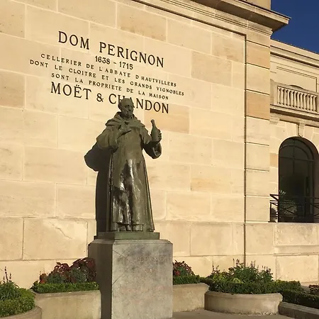 Vila Luxurious Townhouse 10 Mins Walk To Centre *