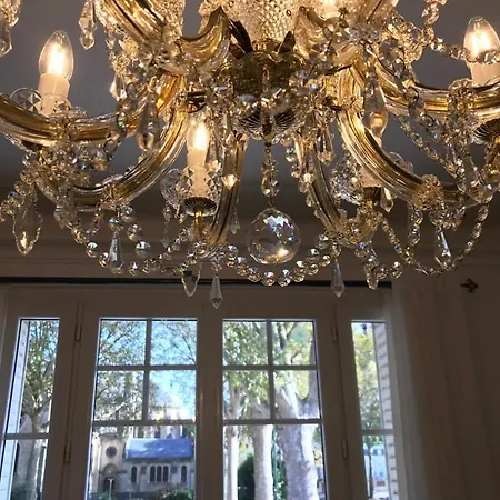 Luxurious Townhouse 10 Mins Walk To Centre *