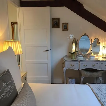 Luxurious Townhouse 10 Mins Walk To Centre