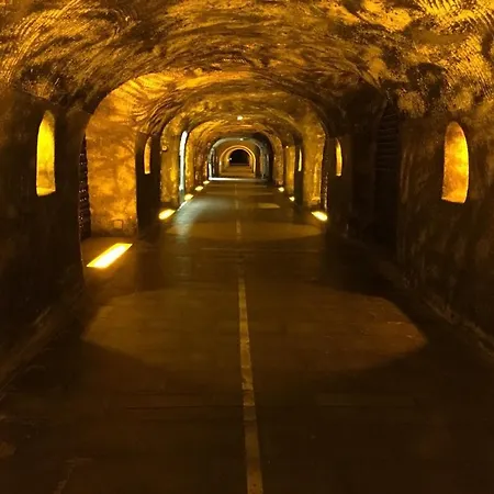 Luxurious Townhouse 10 Mins Walk To Centre Vila Épernay