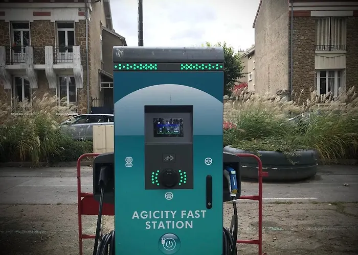 Luxurious Townhouse 10 Mins Walk To Centre Villa Épernay