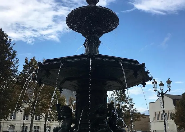 Villa Luxurious Townhouse 10 Mins Walk To Centre