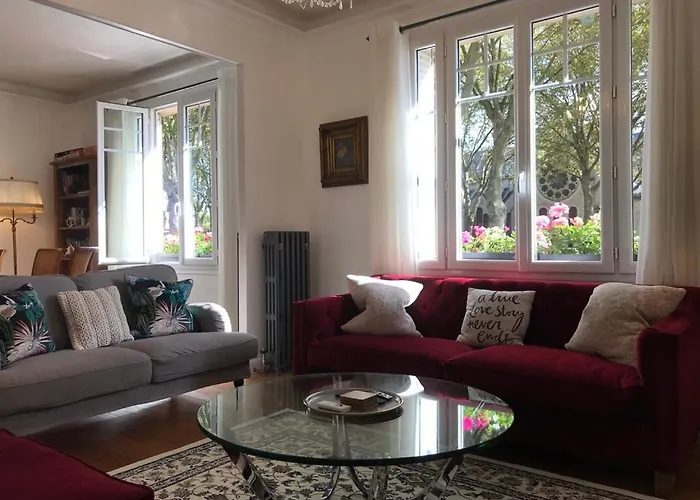 Villa Luxurious Townhouse 10 Mins Walk To Centre