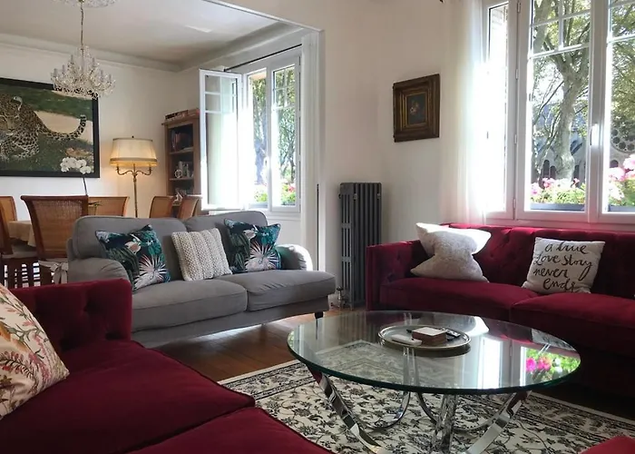 Luxurious Townhouse 10 Mins Walk To Centre