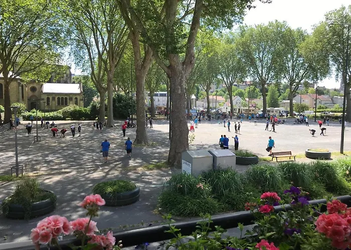 Luxurious Townhouse 10 Mins Walk To Centre Épernay