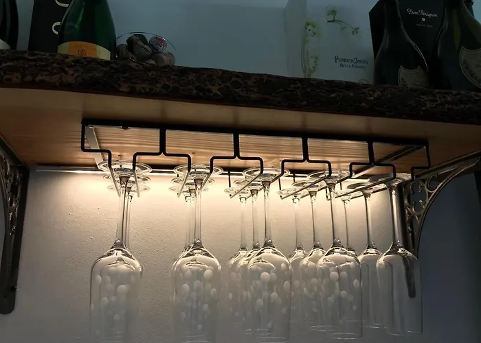 Luxurious Townhouse 10 Mins Walk To Centre Villa *