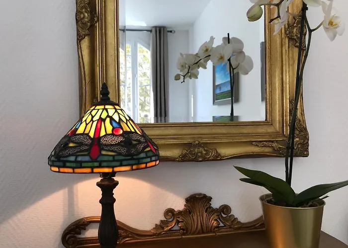 Luxurious Townhouse 10 Mins Walk To Centre *