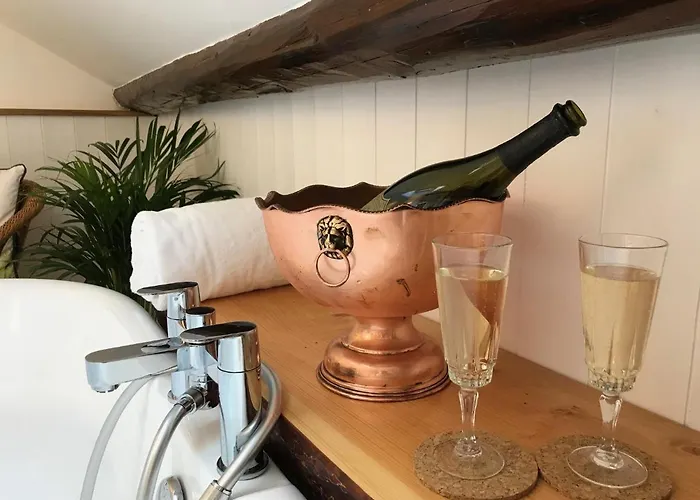 Villa Luxurious Townhouse 10 Mins Walk To Centre